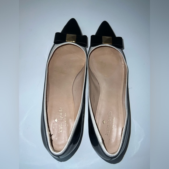 KATE SPADE black patent leather bow pointy toe kitten heel slip on pumps size 9 - Picture 6 of 9